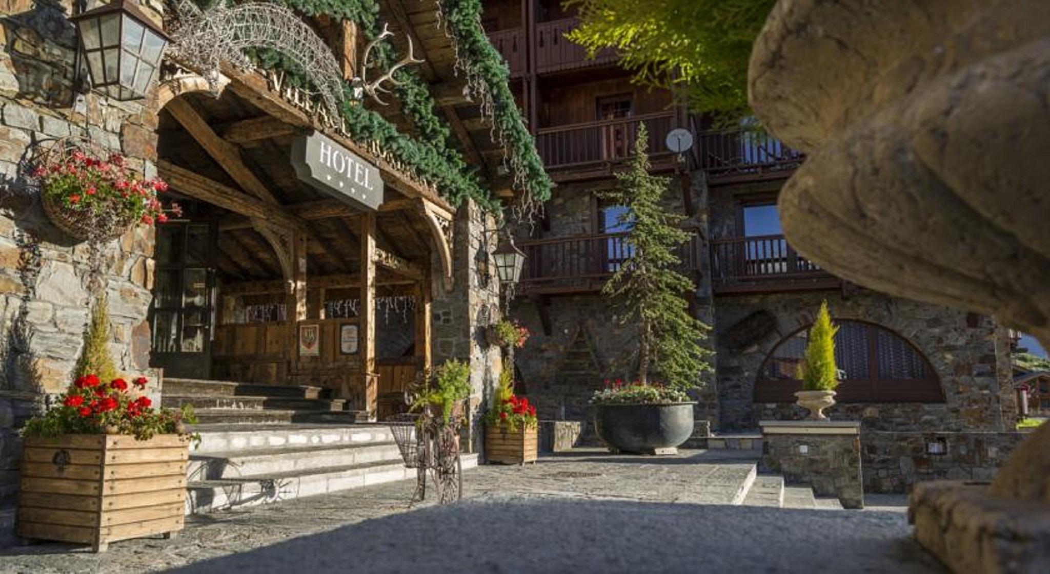 Hotel Village Montana By Les Etincelles Tignes Eksteriør bilde